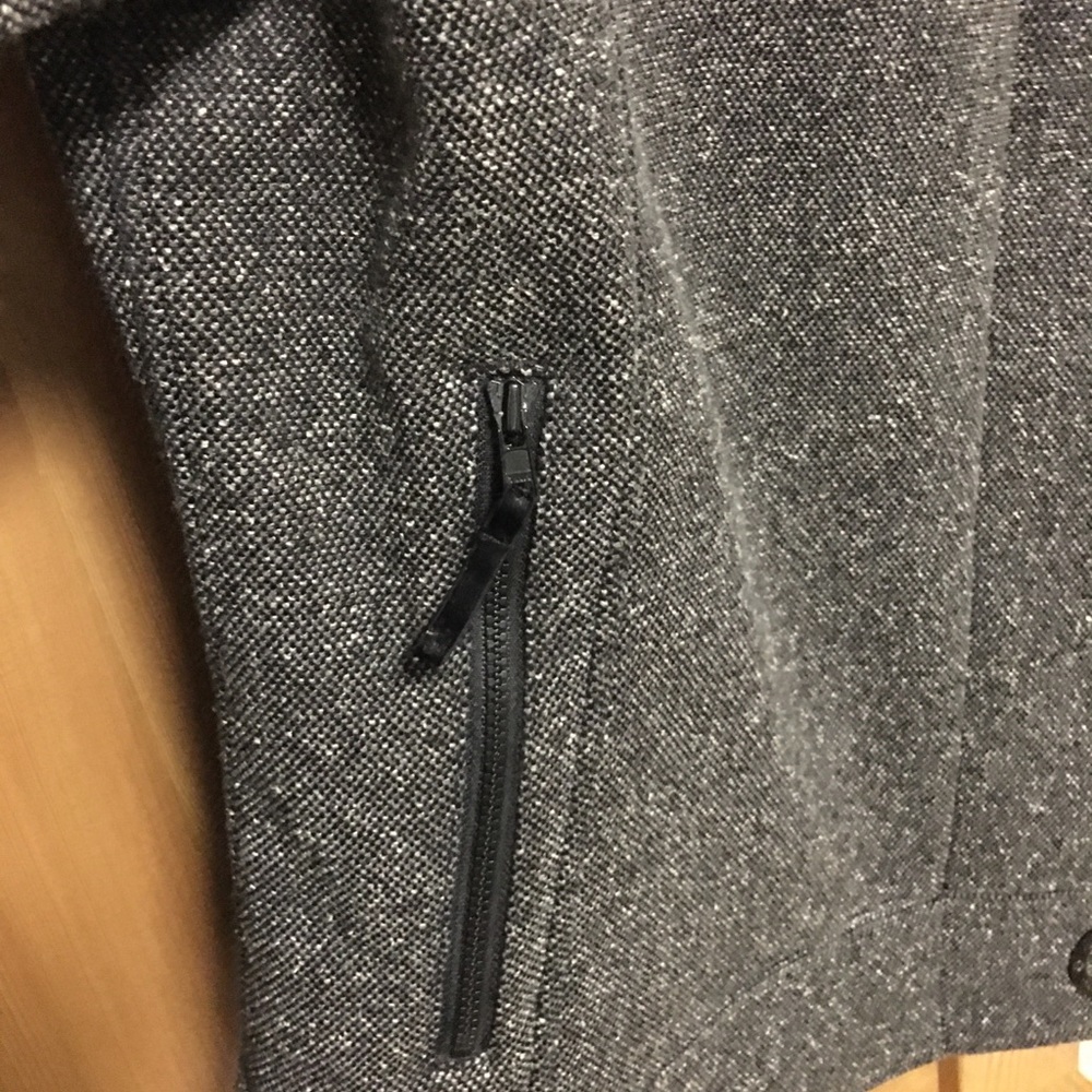 Lululemon Jacket - Picture 6 of 7